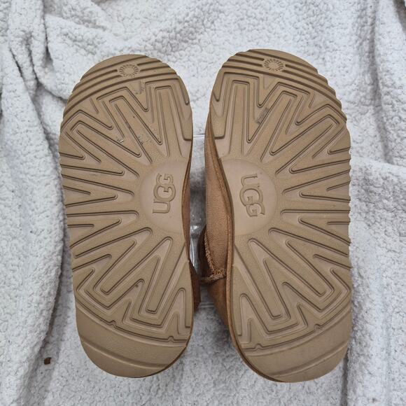 UGG Women's Classic Mini chestnut size women's bootie US 5 - Picture 6 of 7